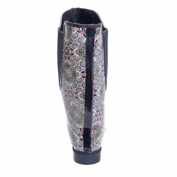 Womens Rubber Rain Boots with Faux Fur Lining, Kaleidoscope Design - Picture 2 of 4